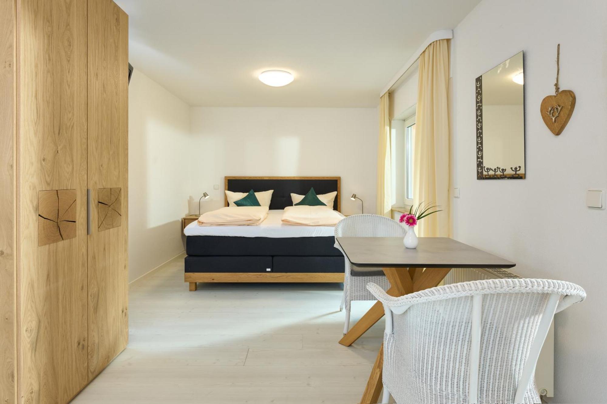 Thermen Appartements Gabriela, Appartement 24 Qm Бад-Кроцинген Экстерьер фото